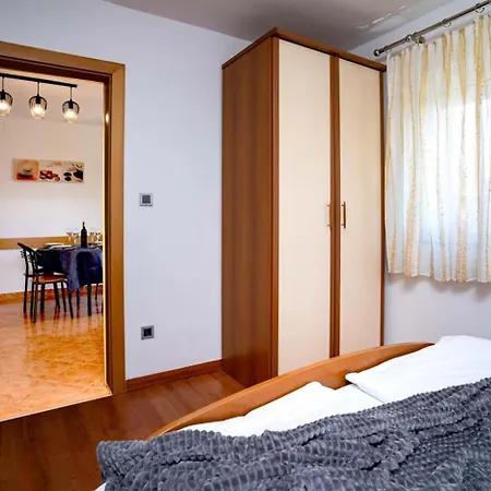 Lejlighed In With Balcony, Air Condition, Wifi Lopar