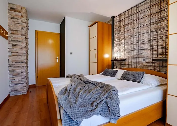 Apartament In With Balcony, Air Condition, Wifi *