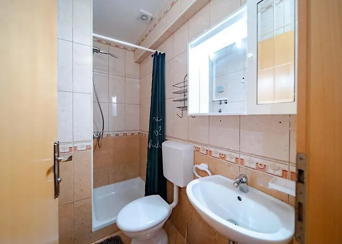 In With Balcony, Air Condition, Wifi Lopar