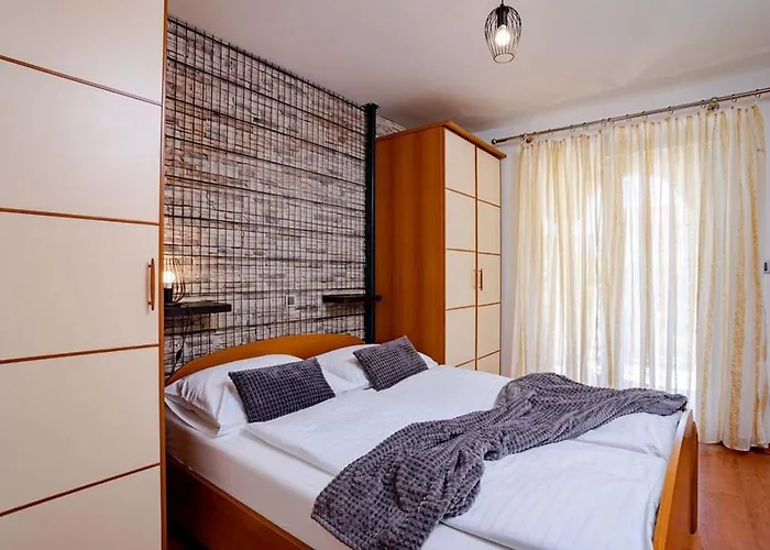 In With Balcony, Air Condition, Wifi